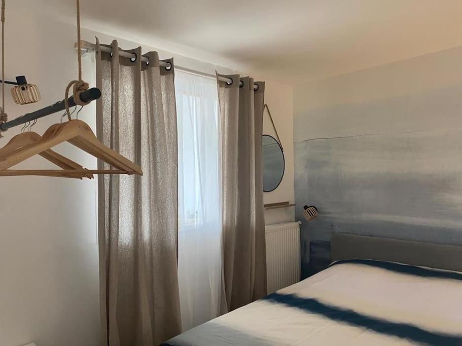 Appartement Cosy Le Saint Gildas, A Proximite Immediate Centre Ville, Place De Stationnement, Netflix Vannes Bagian luar foto